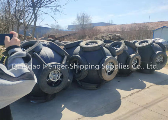 Qualità Lunga durata di conservazione 24 mesi Design del parabordi in gomma pneumatica marina galleggiante da 80kpa con durata di 10 anni fabbrica