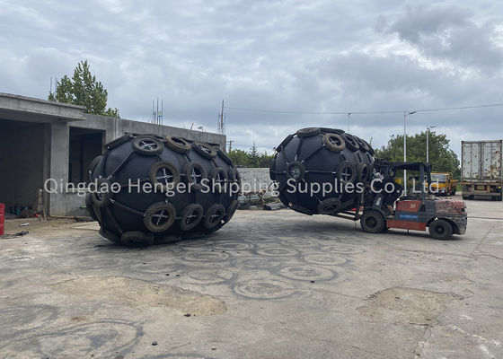 Qualità Tipo caldo cuscino ammortizzatore di gomma gonfiabile di Yokohama di vendita per proteggere il guscio fabbrica