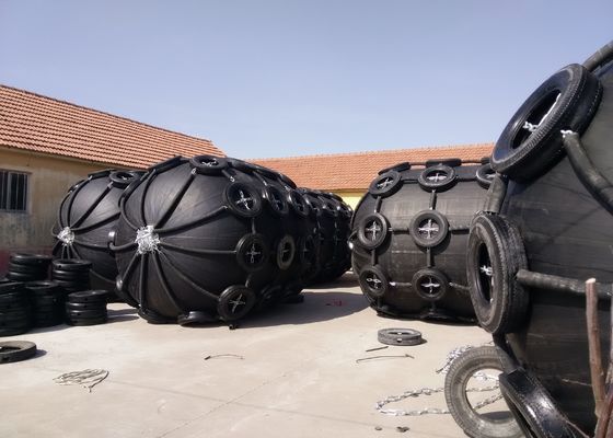 Qualità Parabordi in gomma marina originali, altamente resistenti e di lunga durata, conformi allo standard ISO 17357 2014 fabbrica