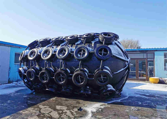 Qualità Tipo di Yokohama che fa galleggiare la rete pneumatica della gomma e di Marine Rubber Fenders With Chain fabbrica
