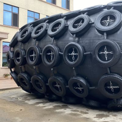Qualità Two-year Warranty Pneumatic Rubber Fender 2.5*5.5M For Vessel Berthing fabbrica