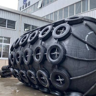 Qualità Three-Year Warranty Pneumatic Rubber Fender 2.0*4.5M For Dock Anti-Collision fabbrica