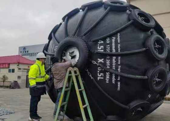 Qualità Certificato SGS 50Kpa 80Kpa Yokohama Fender pneumatico di gomma fabbrica