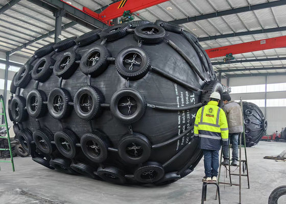 Qualità Fender pneumatico per navi Yokohama Fender gonfiabile in gomma naturale con rete a catena fabbrica