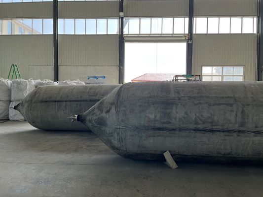 Qualità High Pressure Resistance Inflatable Marine Airbags Cylindrical Type Offering Performance For Ship Launching Cargo Handling fabbrica