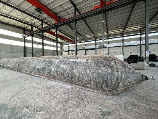 Qualità Pressione di scoppio da 0,3 MPa a 0,5 MPa Airbag di gomma marina gonfiato dall'aria compressa Adatto per la movimentazione del carico marino Periodo di 18 mesi fabbrica