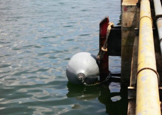 Qualità Elasticità elevata resistenza all'invecchiamento anti-fuga Fender riempito di schiuma EVA Fender solido per applicazioni marine fabbrica