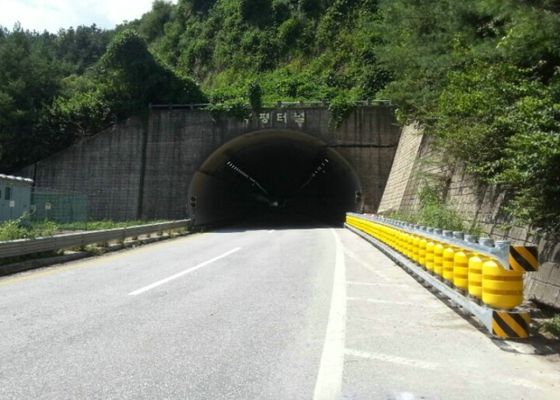 Qualità Migliore infiammabilità di sicurezza della barriera antiurto del rullo per le strade trasversali complesse fabbrica