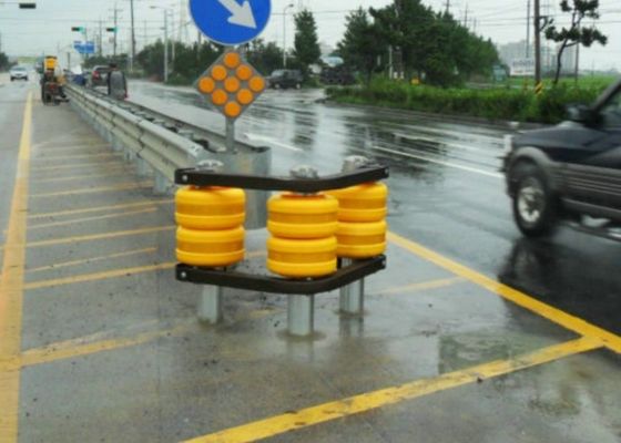 Qualità Barriera materiale ignifuga del rullo della strada principale per prevenire gli incidenti di traffico fabbrica
