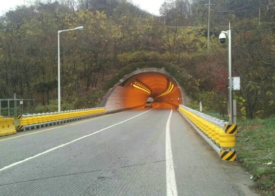 Qualità La schiuma dell'unità di elaborazione/barilotto di filatura della strada della barriera del rullo di sicurezza stradale di EVA ha personalizzato la dimensione fabbrica