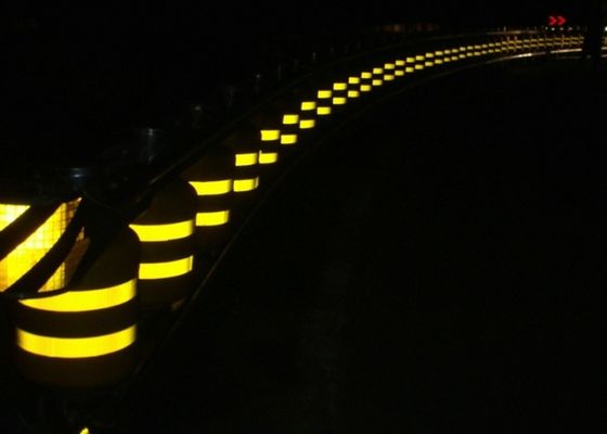 Qualità Schiuma dell'unità di elaborazione/barriera del rullo della strada principale della barriera del rullo di sicurezza stradale di EVA per le strade soggette ad incidenti fabbrica