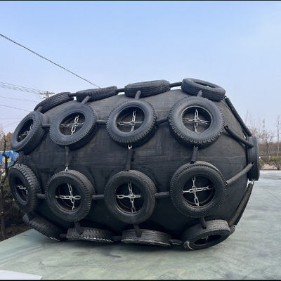 Qualità ISO 17357 Certified Natural Rubber Pneumatic Fender with 50Kpa Working Pressure for Marine Safety fabbrica