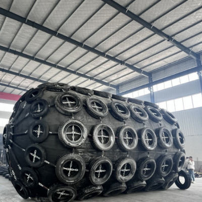 Qualità ISO 17357 Certified Natural Rubber Pneumatic Fender with 50Kpa Working Pressure for Marine Safety fabbrica