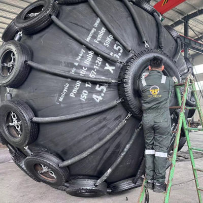 Qualità 50 Kpa / 80 Kpa Fender pneumatico in gomma Tipo Yokohama fabbrica