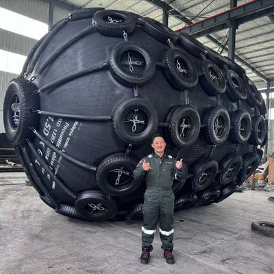 Qualità 0.5*1m-4.8*12m Fender pneumatico in gomma per offshore fabbrica