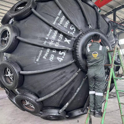 Qualità Parabordi pneumatici in gomma anticorrosione per ambienti di acqua salata fabbrica