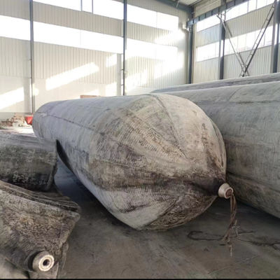 Qualità Airbag in gomma marina ultra resistenti Soluzioni flessibili per la movimentazione di pesanti carichi su navi fabbrica