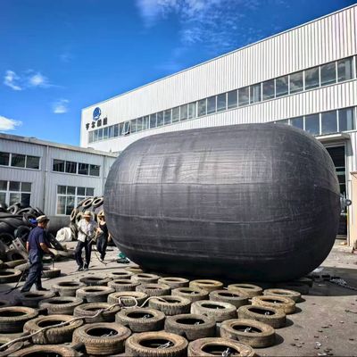 Qualità 50kPa/80kPa Working Pressure Pneumatic Marine Fender with 6-10 Years Lifespan for Ship-to-ship And Ship-to-dock Protection fabbrica