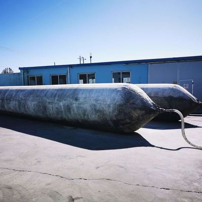 Qualità Airbag in gomma marina certificato Henger BV con taglio personalizzato per il varo di navi e operazioni di salvataggio industriale fabbrica