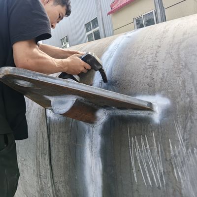 Qualità Boa di ormeggio galleggiante in acciaio di grosso diametro per applicazioni offshore marine fabbrica