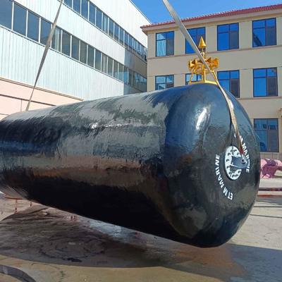 Qualità ISO17357 Approved EVA Foam Filled Fender with Customizable Dimensions and High Energy Absorption for Marine Anti Collision fabbrica