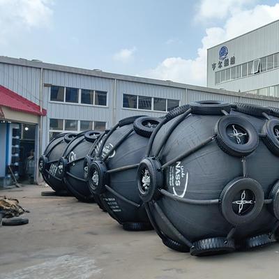 Qualità Parabordi Pneumatici in Gomma Personalizzati  Standard ISO17357  Diametro 0.3-4.8 M Disponibile fabbrica