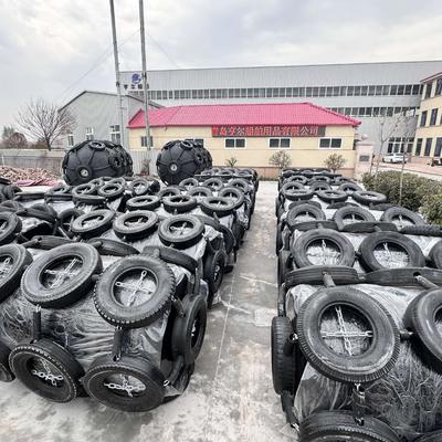 Qualità Parafango riempito di schiuma per impieghi gravosi con certificazione CCS MOQ 1 pezzo fabbrica