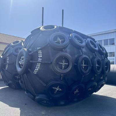 Qualità CCS/BV/LR/DNV Certified High-Quality Black Pneumatic Rubber Fender – Ideal for STS/STD Marine Operations fabbrica