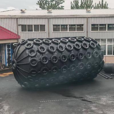 Qualità CCS/BV/LR/DNV Certified High-Quality Black Pneumatic Rubber Fender – Ideal for STS/STD Marine Operations fabbrica