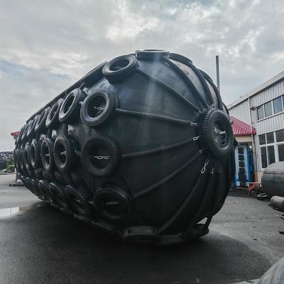 Qualità Excellent Pneumatic Rubber Fender-Black fabbrica