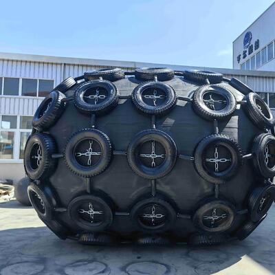 Qualità Fender pneumatico in gomma conforme alla norma ISO 17357 con dimensioni personalizzate da 0,3 a 4,8 M e pressione di 50kpa fabbrica