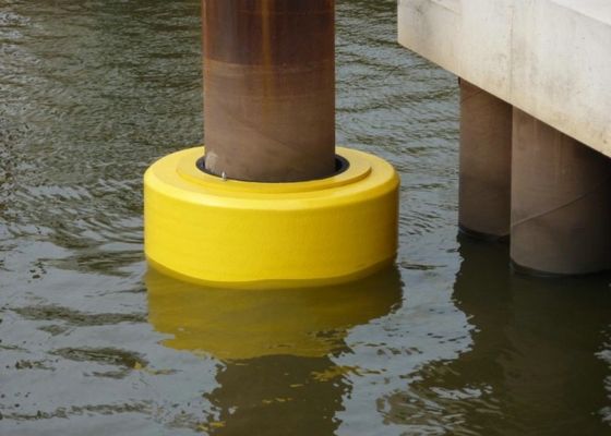 Qualità Rendimento elevato del diametro 4.5m del cuscino ammortizzatore di Marine Solid Foam Cylindrical Rubber fabbrica