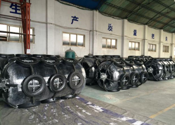 Qualità Cuscino ammortizzatore marino riempito di gomma piuma della ciambella con l'installazione facile di buona prestazione antiurto fabbrica