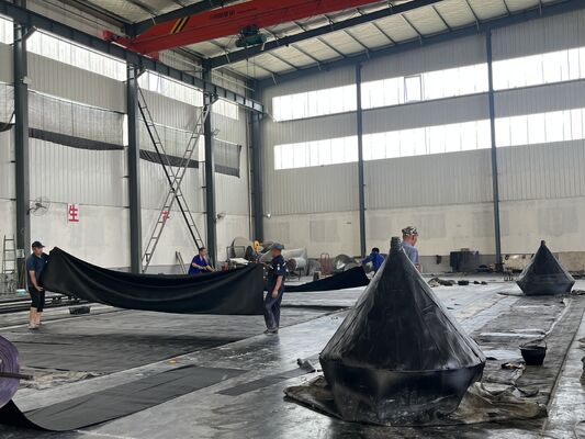 Qualità Marine Rubber Airbag with High Grip Surface Pattern for Stable Shipyard Positioning in 0.8-3 M Diameter and 4-25 M Length fabbrica