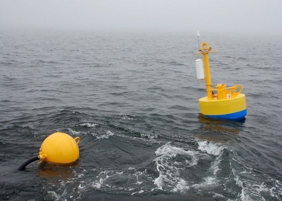 Qualità La navigazione marina del polietilene del sistema di DGPS Buoys antiurto con tempo di impiego lungo fabbrica