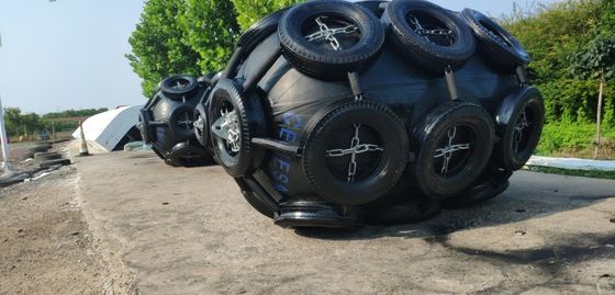 Qualità Cuscini ammortizzatori di gomma gonfiabile 1M - 6.5M ISO17357 lungo del gommone dei cuscini ammortizzatori naturali di attracco fabbrica