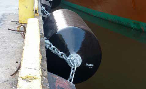 Qualità Low Maintenance Required UV Resistant And Corrosion Resistant Foam Filled Fender with High Energy Absorption Capacity for Marine Floating Fender fabbrica