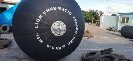 Qualità Cuscini ammortizzatori di gomma pneumatici della barca con Tiro e la catena fabbrica