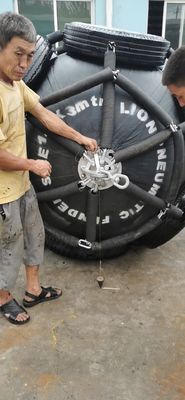 Qualità Tipo diametro di Yokohama dei cuscini ammortizzatori 0.5m-3.3m di Marine Rubber Fender Marine Pier fabbrica