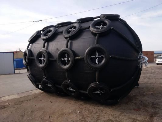 Qualità Reti della corda che fanno galleggiare il tipo pneumatico cuscino ammortizzatore di Marine Fender d dei cuscini ammortizzatori di gomma pneumatici fabbrica