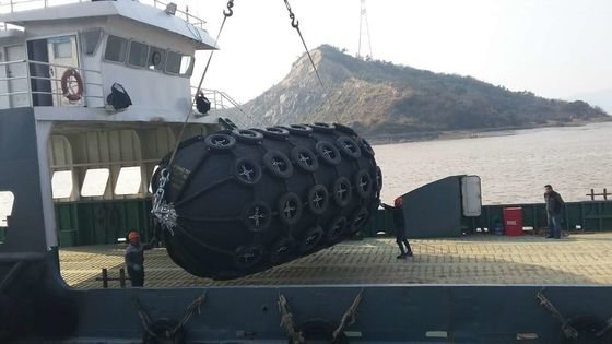 Qualità Cuscini ammortizzatori di gomma pneumatici di Mat With Rope Net Pneumatic del cuscino ammortizzatore di gomma della barca fabbrica