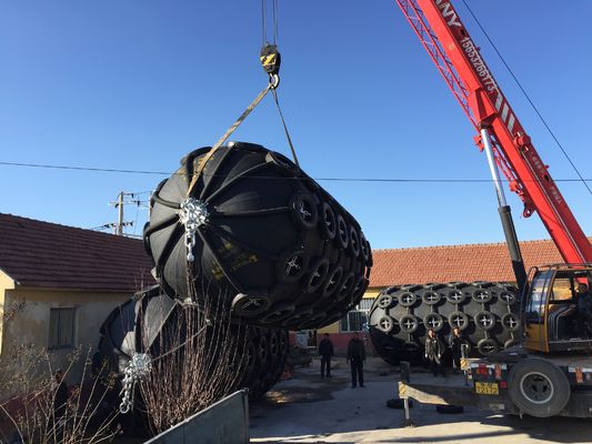 Qualità cuscino ammortizzatore interno di Marine Rubber Fender Pneumatic Rubber di pressione 50Kpa fabbrica