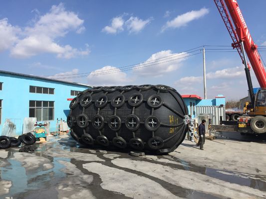 Qualità Cuscino ammortizzatore di gomma pneumatico costolato pneumatico di Yokohama dell'attrezzatura marina del cuscino ammortizzatore di Yokohama fabbrica