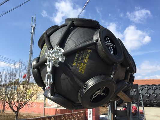 Qualità Cuscino ammortizzatore di gomma pneumatico costolato pneumatico di Yokohama dell'attrezzatura marina del cuscino ammortizzatore di Yokohama fabbrica