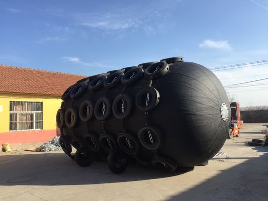 Qualità Parabordi per navi con eccellente capacità di assorbimento degli urti, pressione di gonfiaggio 50KPa e prestazioni fabbrica