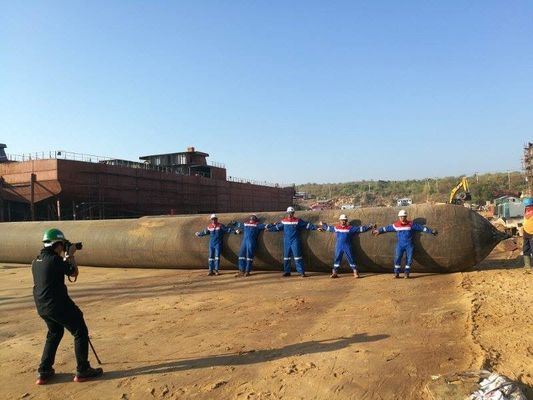 Qualità Airbag di lancio di sollevamento pesanti 7layers 1.5*15m della nave ISO14409 fabbrica