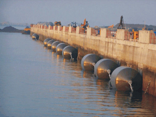 Qualità Custom Manufacturing Foam Filled Fender with ISO17357 Standard and 12 Months Shelf Life fabbrica