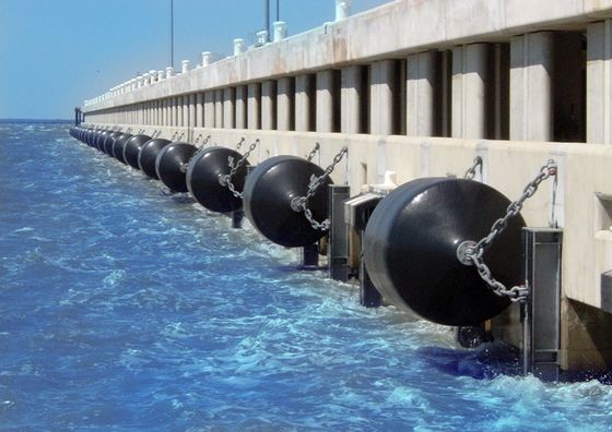 Qualità Tipo cuscino ammortizzatore riempito di gomma piuma riempito di gomma piuma dell'imbracatura di Marine Fenders And Cylindrical Eva del solido fabbrica