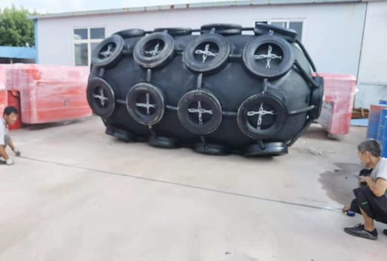 Qualità Tipo barca di gomma pneumatica Marine Rubber Fender di Yokohama del cuscino ammortizzatore fabbrica