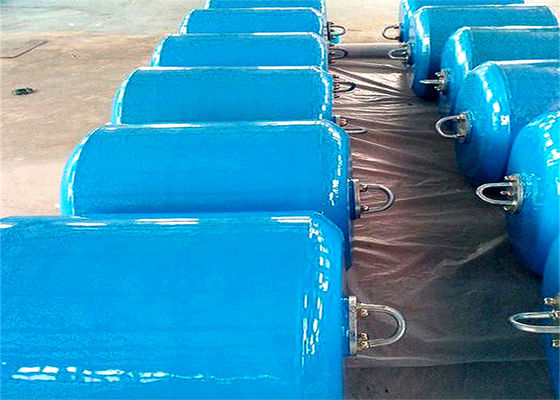 Qualità ISO17357 Standard Foam Filled Fender with Polyethylene Outer Shell and Closed-cell Foam Core for Durable Impact Protection fabbrica